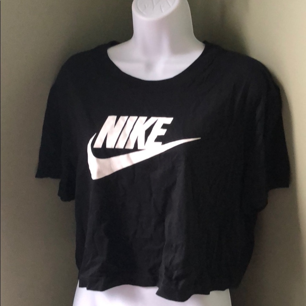 Black Nike crop top